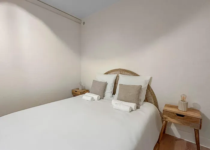 Maison 10 Min De Beziers, 30 Min De La Et Sa Terrasse Panoramique Puissalicon