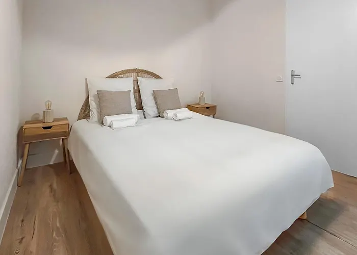 Maison 10 Min De Beziers, 30 Min De La Et Sa Terrasse Panoramique Apartment